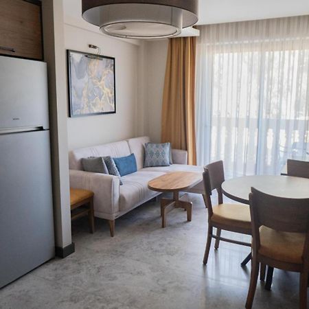 Kalender Pansion Aparthotel Fethiye Eksteriør bilde